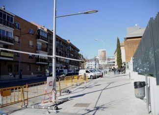 Obras renovación de la iluminación de la Calle Juan Carlos I en Boadilla del Monte
