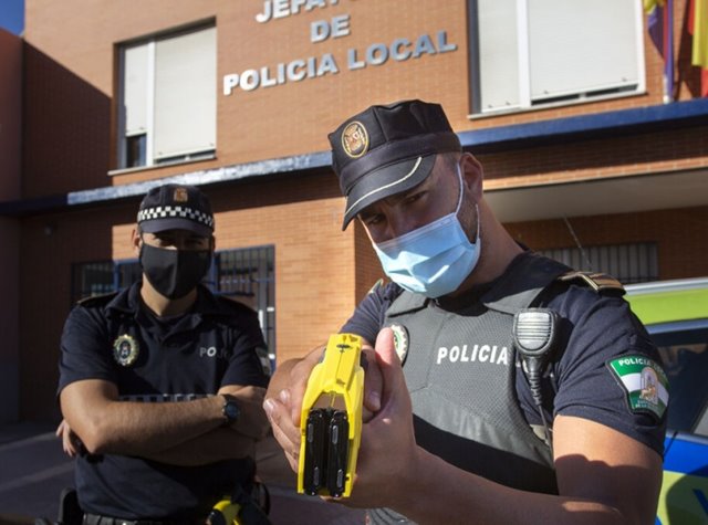Boadilla del Monte Policia municipal de Madrid con pistola taser