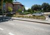 jardineras en la mediana de la calle Junta de Castilla y León en Boadilla del Monte