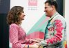 salud mental Isabel Diaz Ayuso con el cantante Carlos Vives durante la presentacion de Hispanidad 2023 de la Comunidad de Madrid