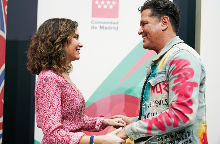 La República Dominicana, país invitado en Hispanidad 2023 de la Comunidad de Madrid Hispanidad 2023 Isabel Diaz Ayuso con el cantante Carlos Vives durante la presentacion de Hispanidad 2023 de la Comunidad de Madrid