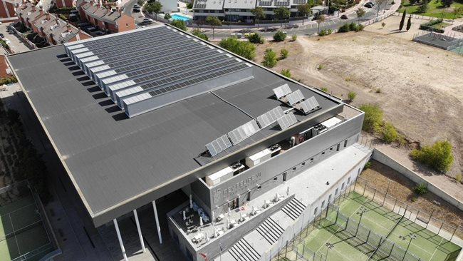 Boadilla del Monte paneles solares en el pabellon rey felipe VI de boadilla del Monte