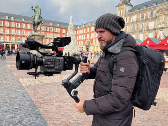 Pablo Grubsztein, director audiovisual y cámara nominado al Emmy por su cobertura de la guerra de Ucrania