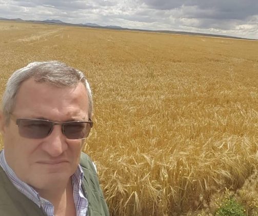 Luis Gonz&aacute;lez: agricultor que labra las &uacute;ltimas tierras de Boadilla