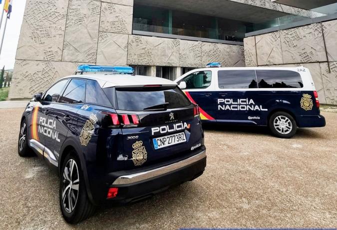 Policia Nacional coches patrulla abril 2024