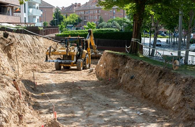 obras de peatonalizacion calle Alberca y Sofía de Grecia en Boadilla del Monte mayo 2024