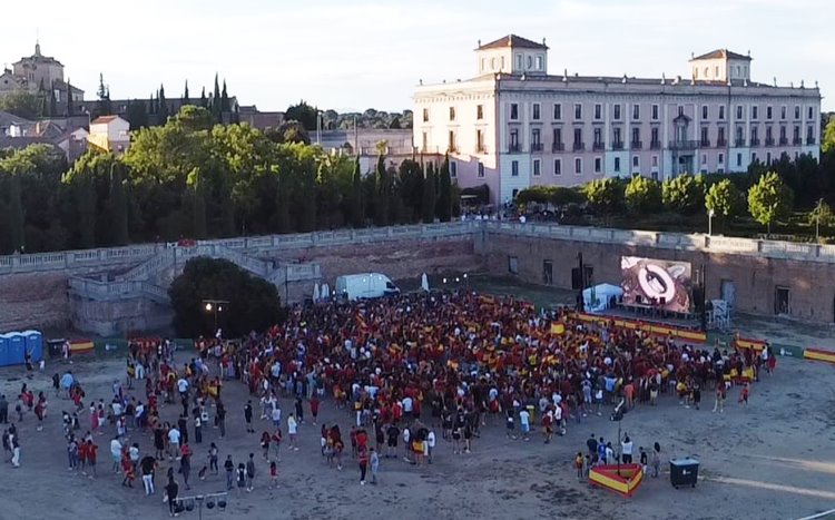 pantalla gigante final Eurocopa España e Inglaterra 14 julio 2024 boadilla del monte