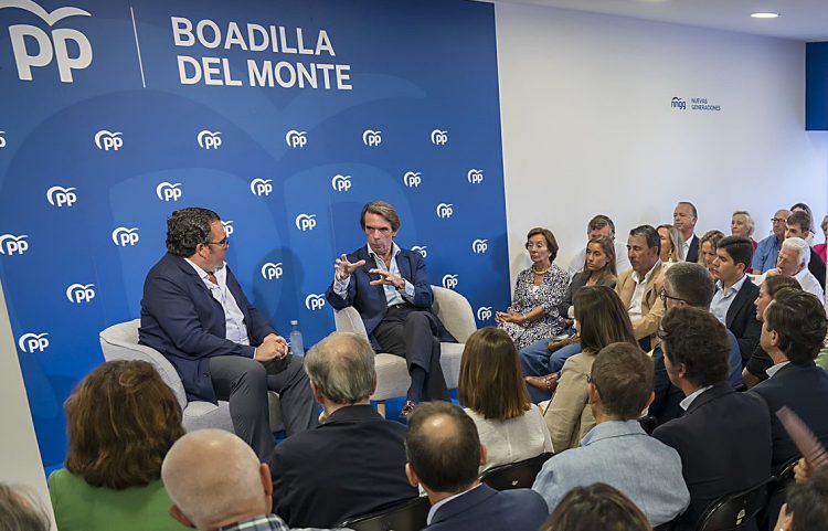 Charla de José Maria Aznar en la sede del PP de Boadilla del Monte 16 septiembre 2024