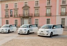 Palacio del Infante D. Luis Boadilla del Monte con coches de prestamo temporal septiembre 2024