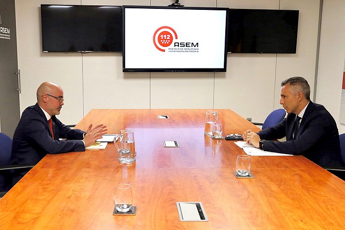 Reunion delegado del gobierno en Madrid Francisco Martín, con el consejero de Medio Ambiente, Agricultura e Interior, Carlos Novillo