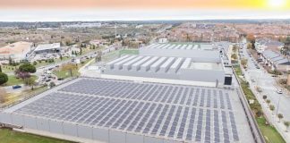 Placas solares en el polideportivo Condesa de Chinchón de Boadilla del Monte noviembre 2024