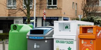 Contenedores de residuos y ropa usada en Boadilla del Monte marzo 2025