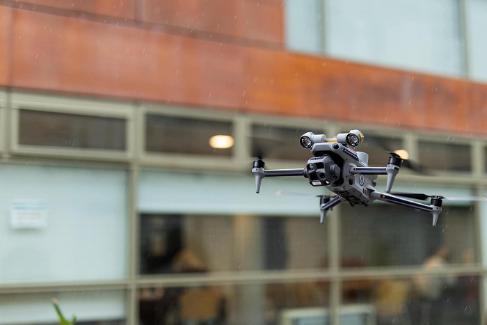 Dron de la Policía Local de Boadilla del Monte con inteligencia artificial y realidad aumentada marzo 2025