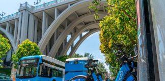 Bicimad y autobus EMT en Madrid