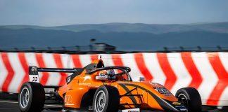 Juan Cota de Boadilla del Monte, piloto de Fórmula 4 en el circuito de Portimao en Portugal junio 2025