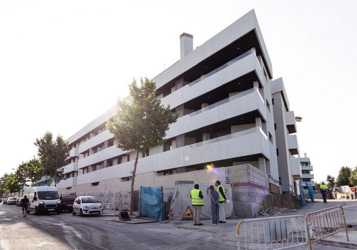 Obras de construcción de 158 viviendas con protección pública calle Cristóbal Colón 11, en Valenoso Boadilla del Monte