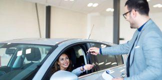 Entrega de llaves compra coche nuevo