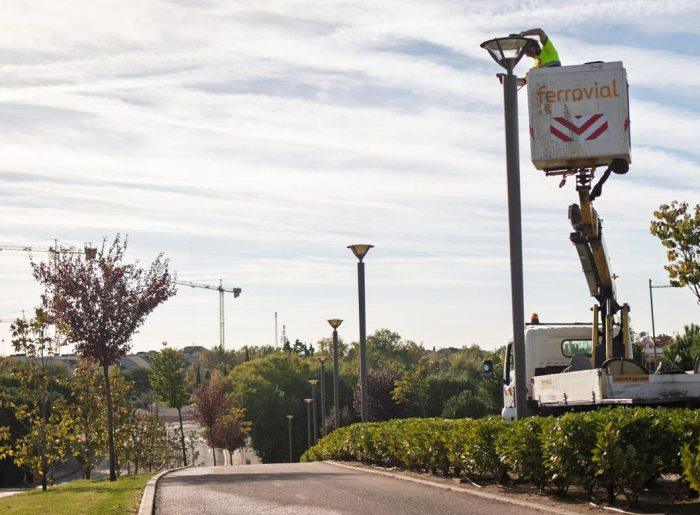 Boadilla del Monte completará en 2026 la renovación de su alumbrado con tecnología LED cambio iluminación led en calle de Boadilla del Monte 2025
