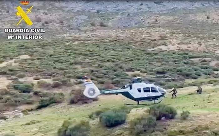 La Guardia Civil rescata a siete excursionistas en la Sierra de Madrid y recuerda la importancia de la planificación Rescate rescate de excursionista por parte de la Guardia Civil 2025