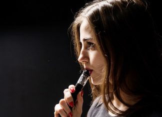 El cáncer de pulmón supera al de mama en mortalidad femenina por el impacto del tabaco