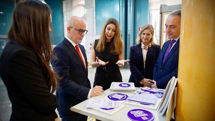 Punto violeta en oficina de la Agencia Tributaria en la Comunidad de Madrid marzo 2026