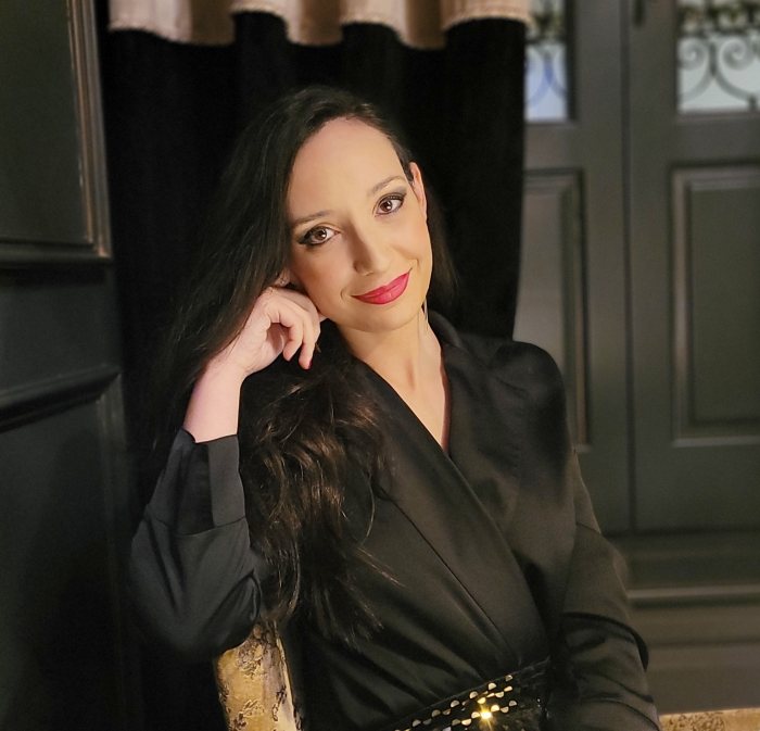 Ana Fernández Pardo presenta en Madrid su primera novela sobre la juventud de Eugenia de Montijo