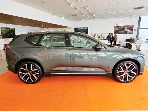 Volvo EX60 Lateral Volvo EX60 en concesionario Ditevo Madrid abril 2026 foto Boadilladigital