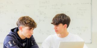 Agora Madrid International School promoción de excelencia en la PAU y el Bachillerato Internacional julio 2026